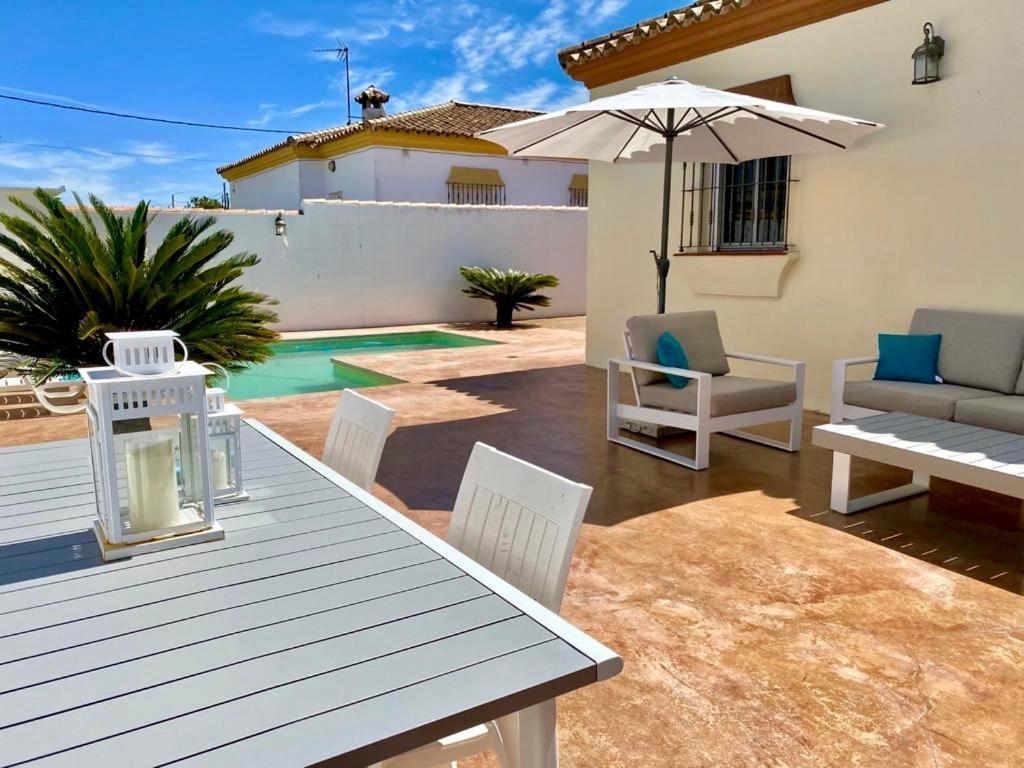 Villa Coral à Chiclana de la Frontera Extérieur photo